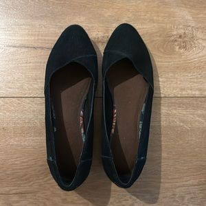 Tom’s Jutti Neat Black Suede Flat